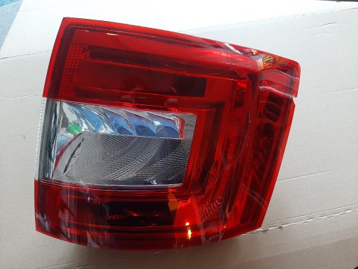 Zdjęcie oferty: Lampa tył prawa LED Skoda Octavia 3 kombi 12-16r