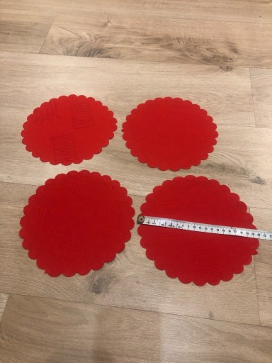 Zdjęcie oferty: Komplet 4 czerwonych serwetek 