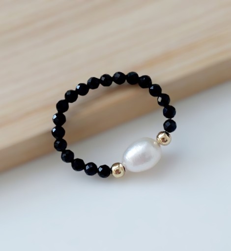 Zdjęcie oferty: Pierścionek kamienie naturalne turmalin perła stal nierdzewna czarno biały