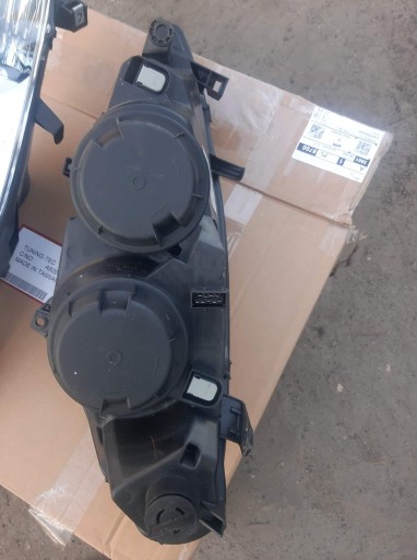 Zdjęcie oferty: Lampy przód peugeot 307