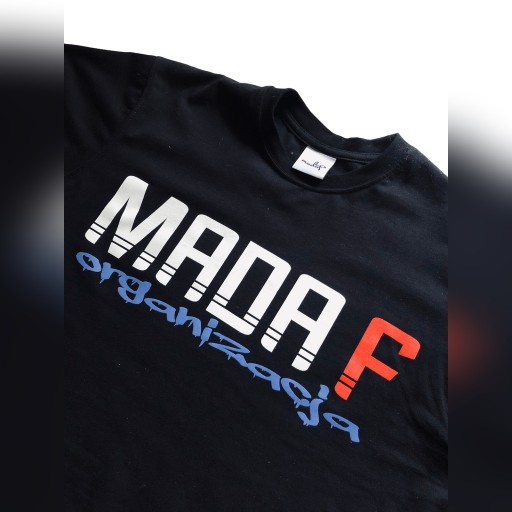 Zdjęcie oferty: Koszulka MADA F czarna (logo organizacja)