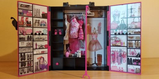 Zdjęcie oferty: Szafa dla lalek Barbie