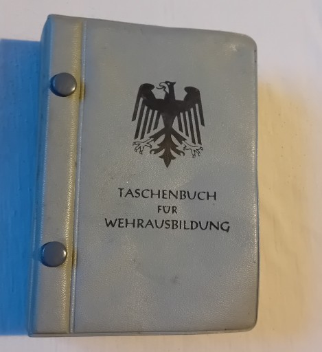 Zdjęcie oferty: Książeczka szkolenia wojskowego Bundeswehry 1974