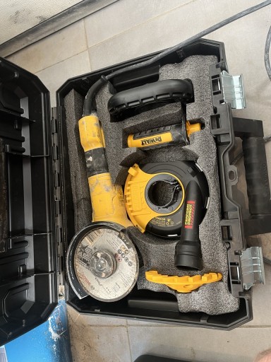 Zdjęcie oferty: Dewalt DWE4257KT szlifierka zestaw