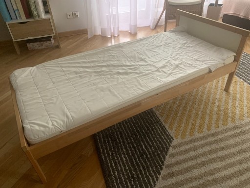 Zdjęcie oferty: Łóżko dziecięce IKEA SINGLAR z materacem
