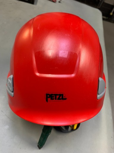 Zdjęcie oferty: Sprzedam kask ochronny PETZL  VERTEX ST