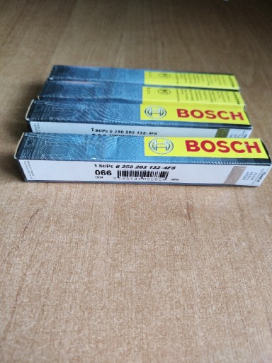 Zdjęcie oferty: Świeca żarowa Bosch 0 250 202 132-4FS  066 Nowe 