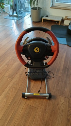 Zdjęcie oferty: Kierownica że stojakiem Xbox komputer
