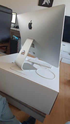 Zdjęcie oferty: IMac 21,15 4K Retina  3.4GHz i5 8GB DDR4 1TBHD OR