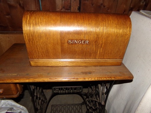 Zdjęcie oferty: Maszyna do szycia SINGER lata 20 XX wieku