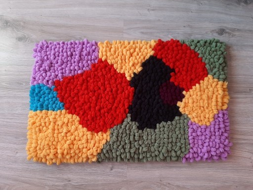 Zdjęcie oferty: Kolorowy puchaty dywanik dywan handmade dziergany