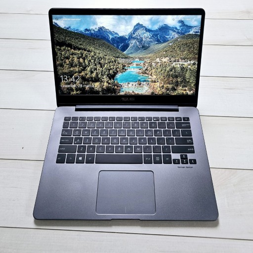 Zdjęcie oferty: Laptop Asus UX430U - DOSKONAŁY - 14" / i5 8/512 GB