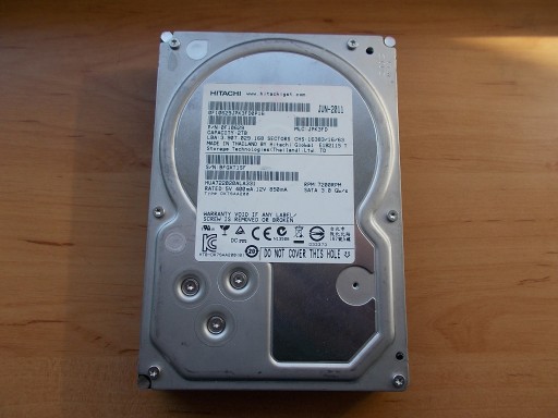 Zdjęcie oferty: HITACHI 2TB 7.2K 32MB SATA II 3.5' HUA722020ALA331 OK ale głośny