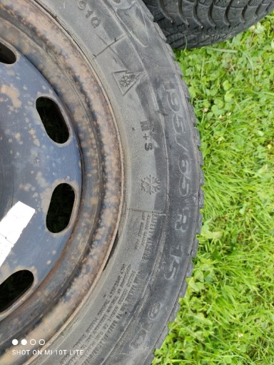 Zdjęcie oferty: Opony zimowe plus 4 felgi 195/65 R15 91 Q 