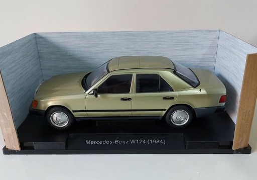 Zdjęcie oferty: Mercedes 200D W124 1984 light green - NOWY 1:18