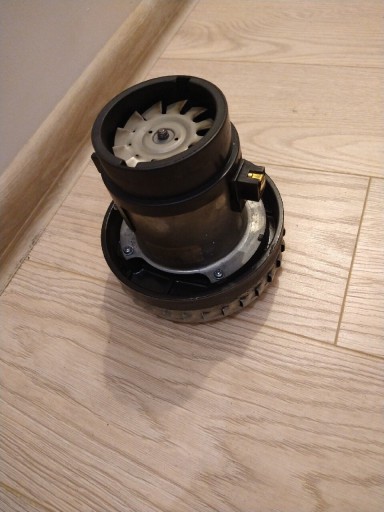 Zdjęcie oferty: Silnik odkurzacz Karcher WD3 stary typ.