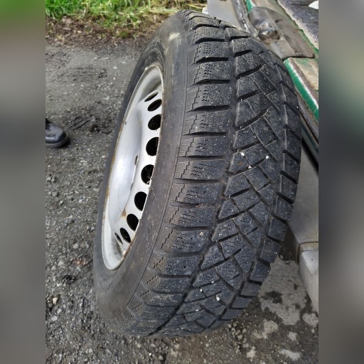 Zdjęcie oferty: Felgi z oponami zimowymi Dunlop T5 i T6