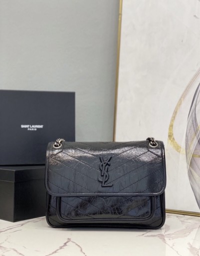 Zdjęcie oferty: Czarna torebka firmy Yves Saint Laurent