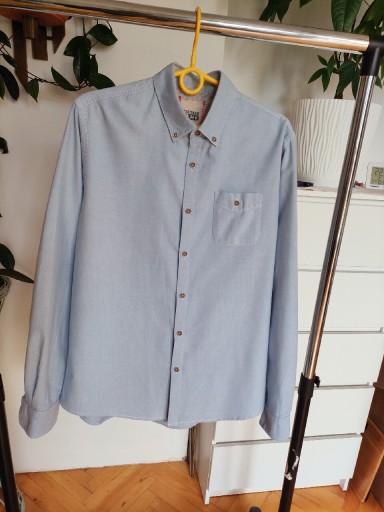 Zdjęcie oferty: Błękitna męska koszula z kieszonką casual M L