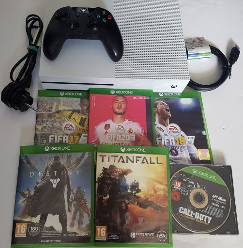 Zdjęcie oferty: KONSOLA XBOX ONE S 1TB + ORYG PAD + 6 GIER