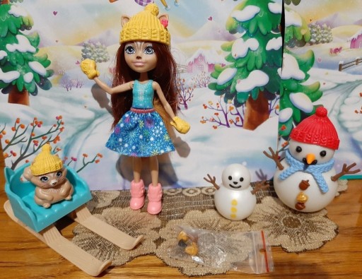 Zdjęcie oferty: Lalka Enchantimals Sharlotte Squirrel z akcesoriami