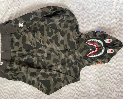 Zdjęcie oferty: Bluza bape shark Rozmiar L