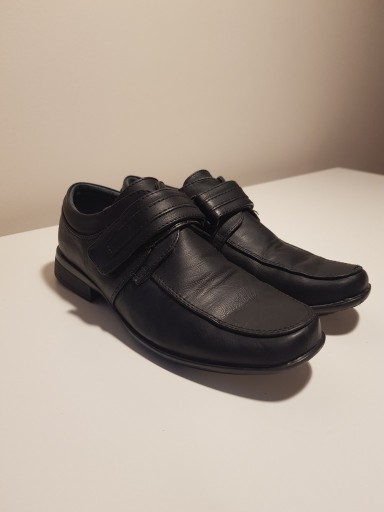 Zdjęcie oferty: Buty eleganckie czarne chłopięce komunia r.34 