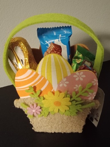 Zdjęcie oferty: Koszyczek Wielkanocny pełen słodyczy -prezencik