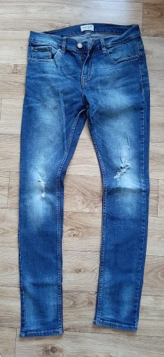 Zdjęcie oferty: SPODNIE  PULL&BEAR  40 JEANS rurki