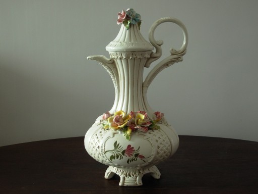 Zdjęcie oferty: Dekoracyjny porcelanowy dzbanek, wazon