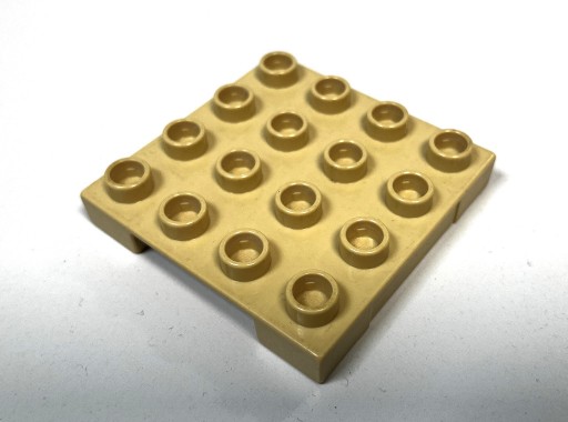 Zdjęcie oferty: LEGO DUPLO Paleta Płytka 4x4 piny beżowa piaskowa