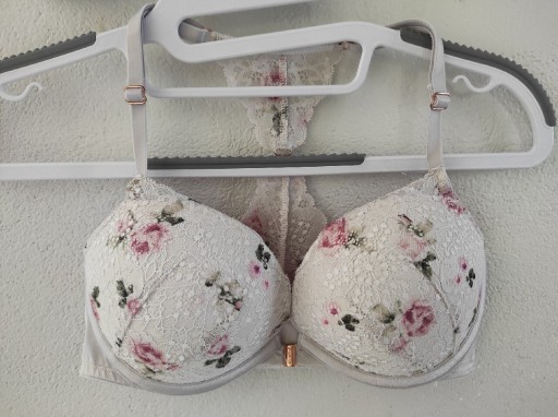 Zdjęcie oferty: PINK Victorias Secret biustonosz Date Push-up 70D 