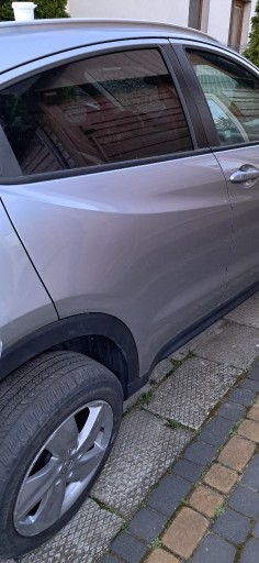 Zdjęcie oferty: HONDA HR-V II drzwi prawe tylnie NH830M 