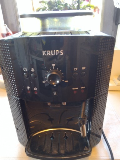 Zdjęcie oferty: Ciśnieniowy ekspres do kawy Krups