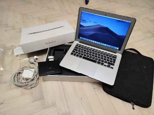 Zdjęcie oferty: Laptop Macbook air 13 A1466 i5 128gb