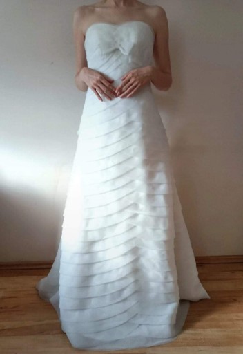 Zdjęcie oferty: Suknia ślubna z metką 