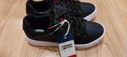Zdjęcie oferty: Buty sneakersy Tommy Jeans Hilfiger r. 38 Nowe
