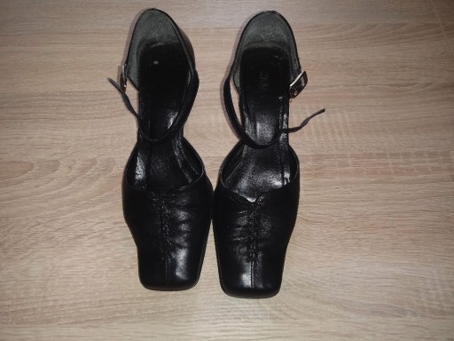 Zdjęcie oferty: Czarne skórzane buty na słupku vintage 37