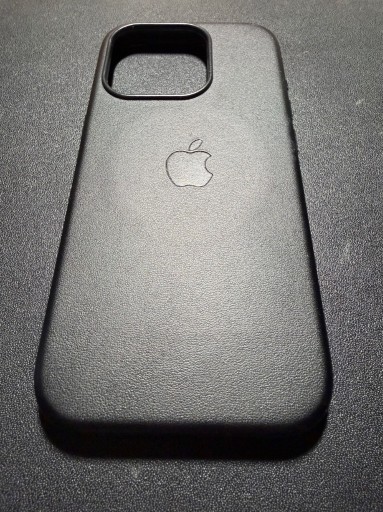 Zdjęcie oferty: Oficjalne oryginalne etui ze skóry Apple iPhone 15 Pro