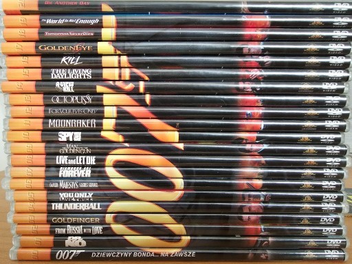 Zdjęcie oferty: Kolekcja filmów James Bond 007 21 + 2 DVD