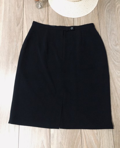 Zdjęcie oferty: Czarna elegancka spódnica jak nowa xl 42 plus size