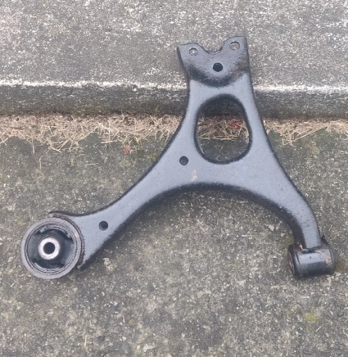 Zdjęcie oferty: Wahacz przedni prawy i lewy honda Civic VIII sedan fd7 z Turcji 