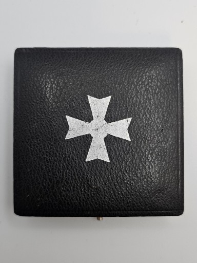 Zdjęcie oferty: Pudełko Krzyż Zasługi Wojennej 1Klasy bez mieczy 