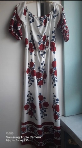 Zdjęcie oferty: Sukienka w kwiaty długa