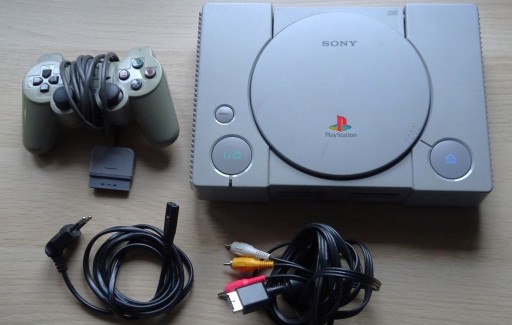 Zdjęcie oferty: Konsola Playstation 1 Zestaw PSX PS1