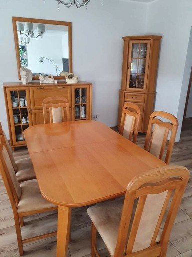 Zdjęcie oferty: Komplet mebli stół i krzesła 