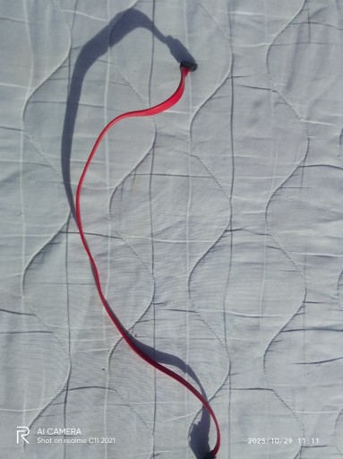 Zdjęcie oferty: Długi kabel SATA czerwony kątowy 6 Gb/s HDD SSD DVD PC testowany