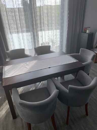 Zdjęcie oferty: Stół  z 6 krzesłami