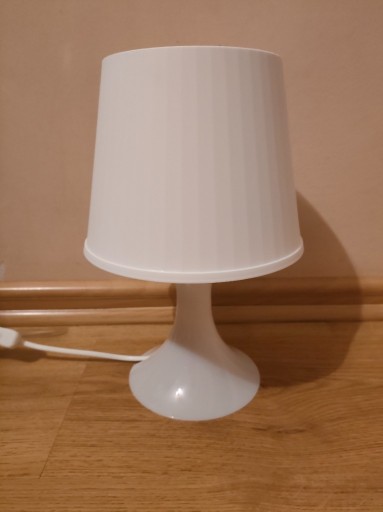 Zdjęcie oferty: Lampka nocna Ikea Lampan biała 40 W