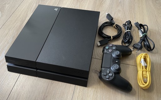 Zdjęcie oferty: Konsola PlayStation 4 PS4 FAT 1TB + GRY